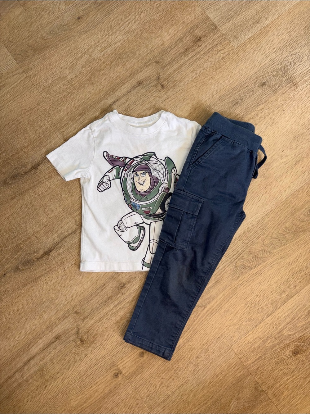GAP White Graphic Tee with grey Pants